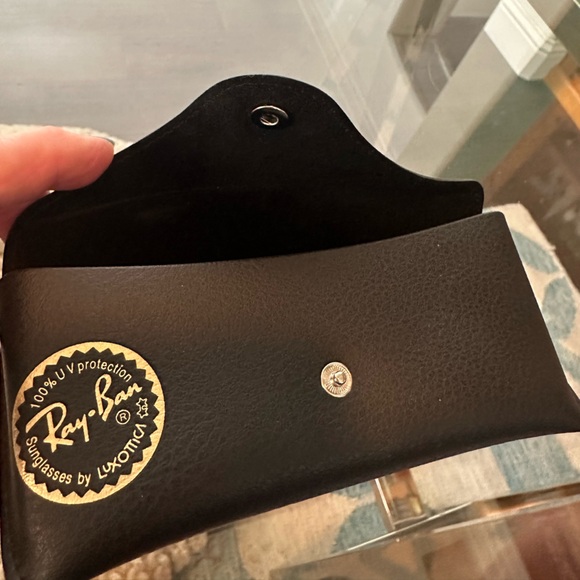 Ray-Ban Black Sunglasses Case - Picture 5 of 5